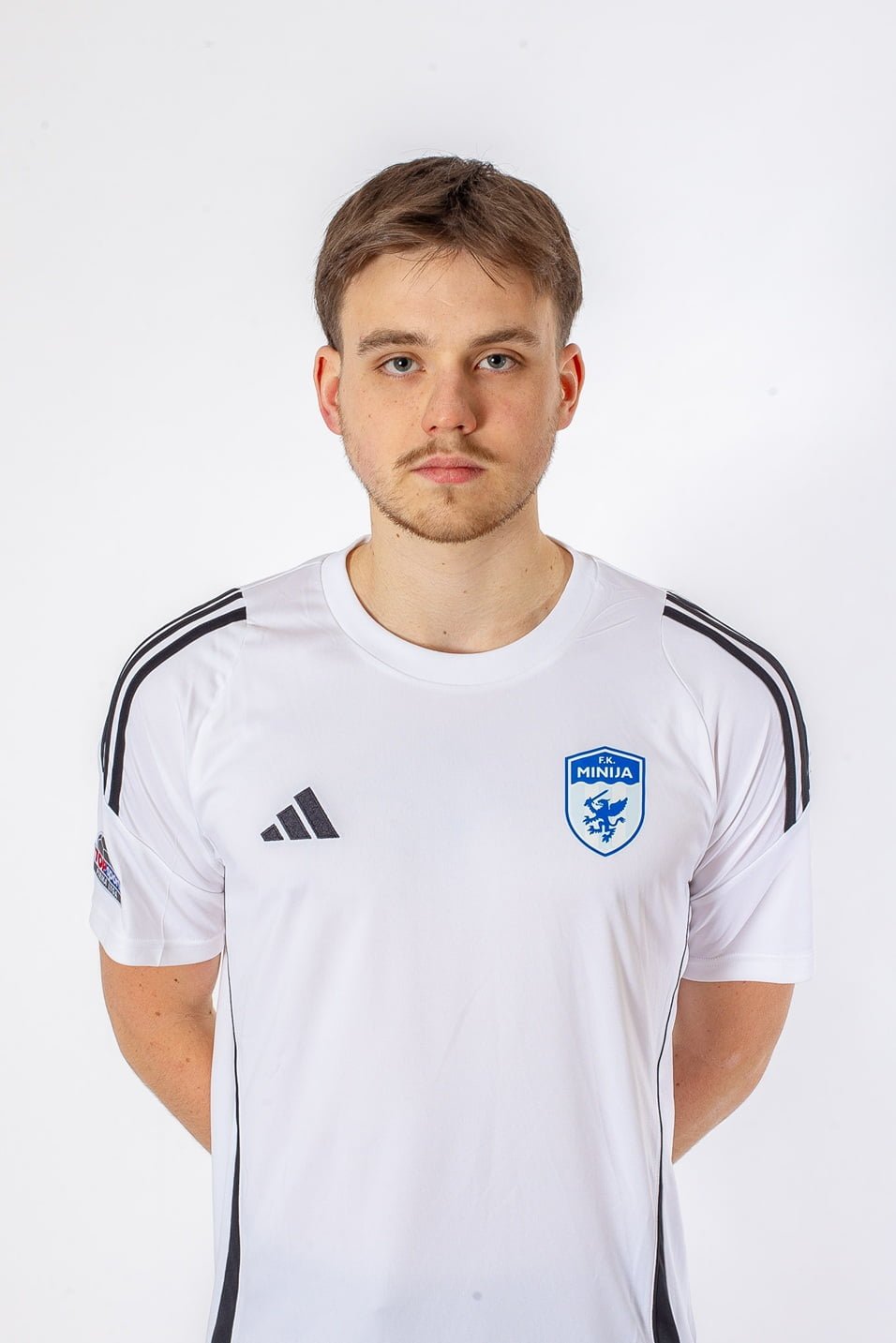 Martinkus-Arnas-4-front-min