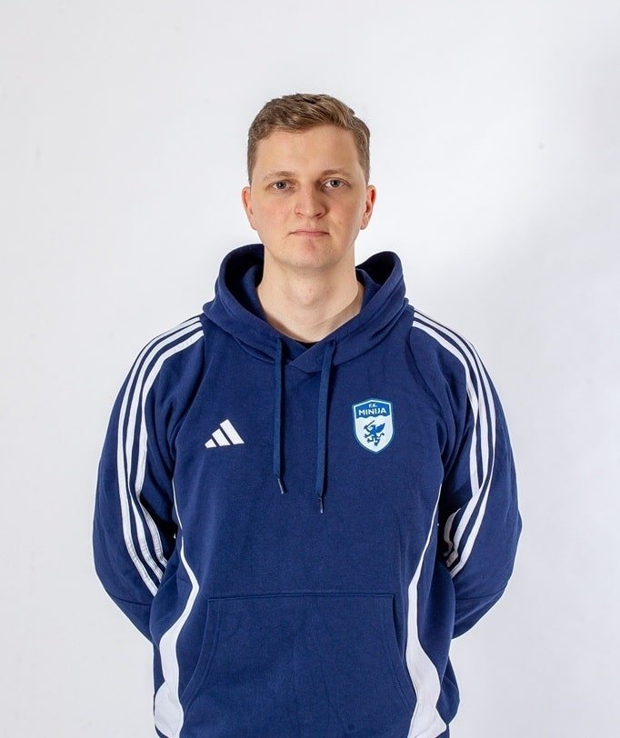 Mitkus-Dovydas-front-min (1)